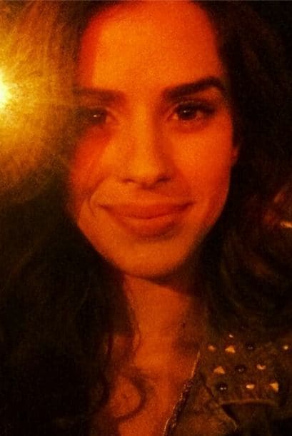 Una mujer trabajadora de pies a cabeza, que no le importa madrugar para acudir a trabajar.