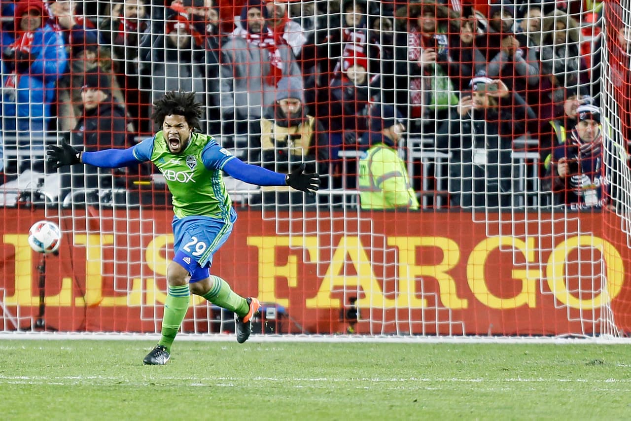 Seattle Sounders confió en Román Torres, un defensa que se creyó delantero, y funcionó