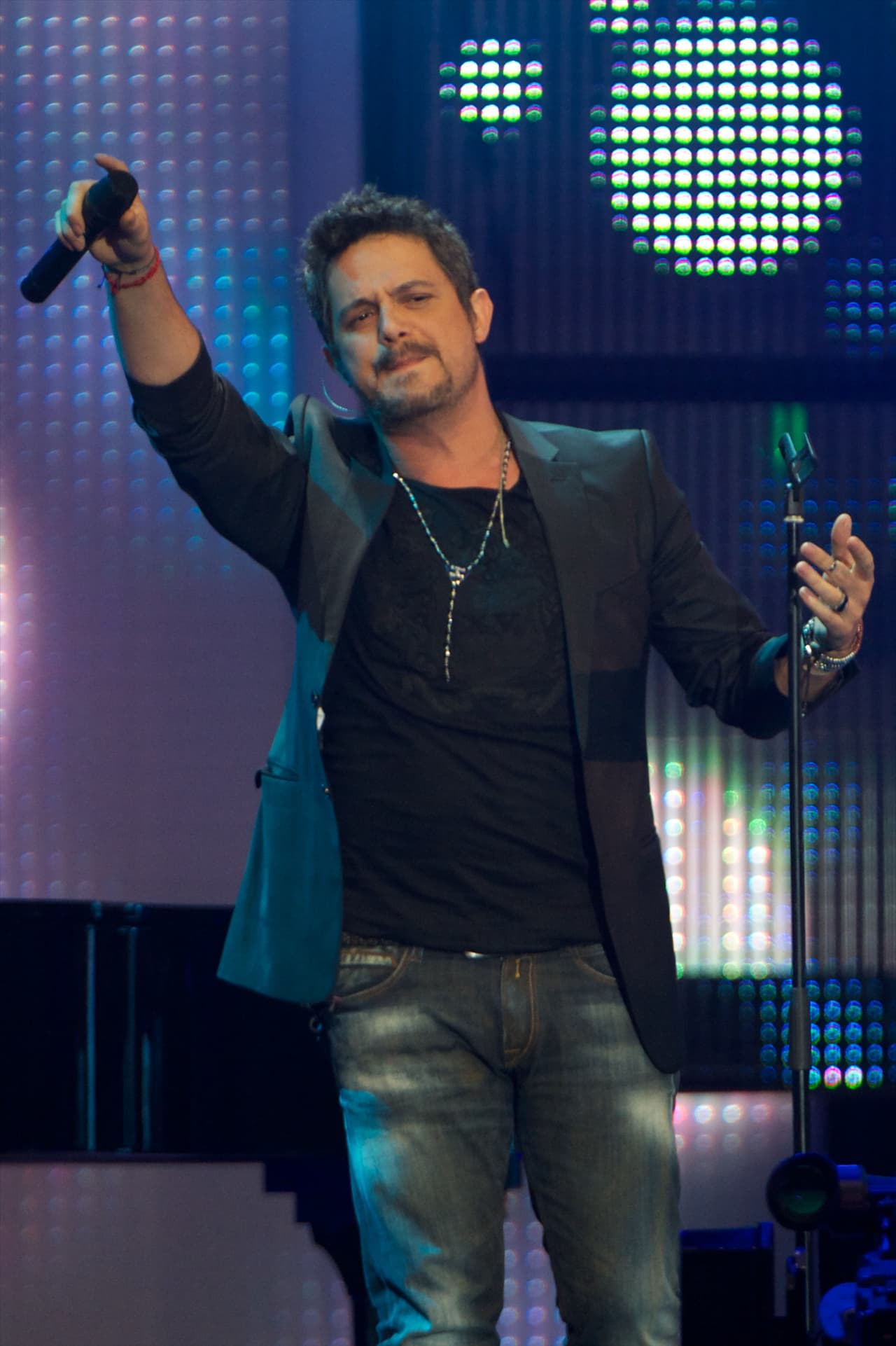 Por su parte, Alejandro Sanz gritó a los cuatro vientos su tristeza.