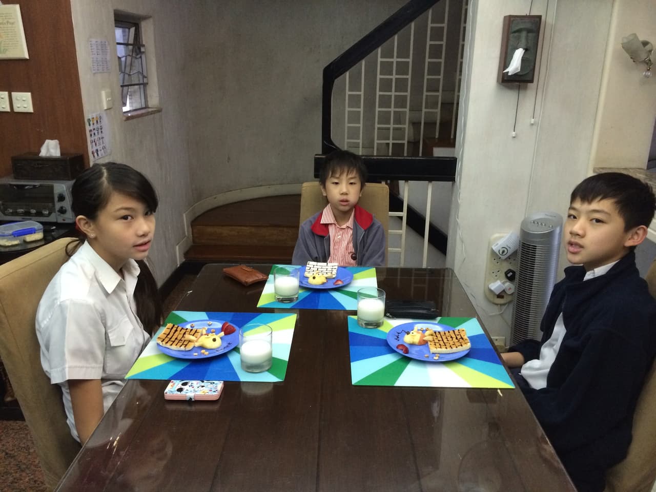 Ahora los hijos de Anne y Charles esperan anciosamente su desayuno todos los días.
