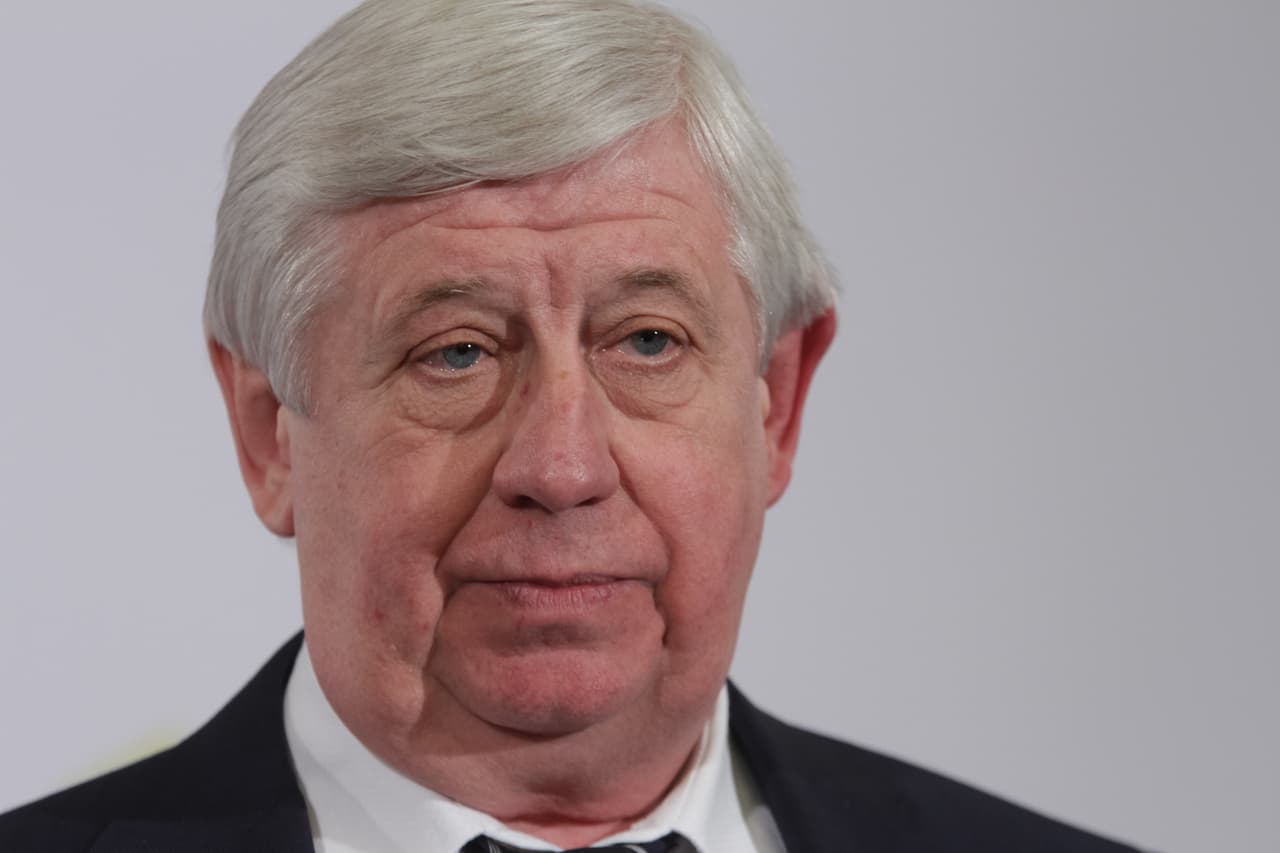 <b>Viktor Shokin, exfiscal general de Ucrania. Sustituido por Lutsenko.</b> Fue acusado por Washington y sus aliados europeos de ignorar la corrupción en su propia oficina y entre los políticos élite de Ucrania. El Fondo Monetario Internacional y otras organizaciones multilaterales también objetaron sus actuaciones y tras numerosas quejas, incluida la de Joe Biden, fue destituido. La red de corrupción terminó en un escándalo que se llamó 'Los fiscales del diamante', porque en las casas de dos subordinados de Shokin consiguieron piedras preciosas, dinero y otros objetos de valor que sugieren que habían recibido sobornos.