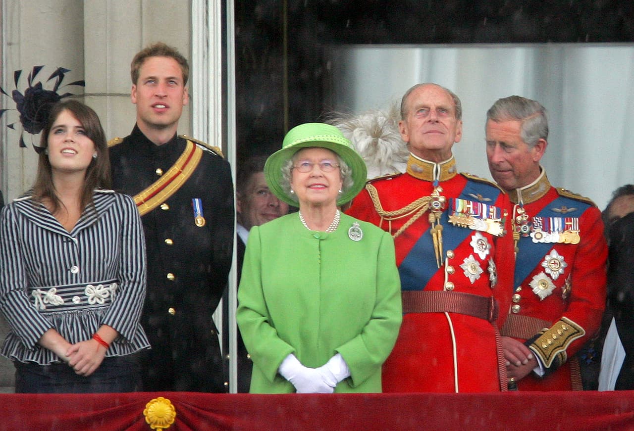 Y a pesar de casarse con un plebeyo, Eugenie no perderá su título de princesa, pues después de la boda será conocida como alteza real princesa Eugenie, la honorable señora de Brooksbank.
<br>