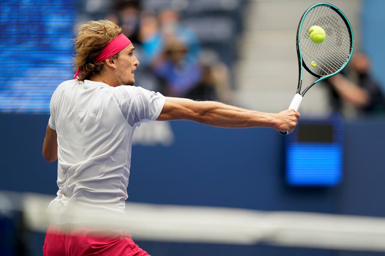Con un resultado final de 6-2, 6-4, 4-6, 3-6 y 6-7 (6-8), Dominic Thiem gana el US Open y se convierte en el primer tenista nacido en los años 90 que gana un Grand Slam.