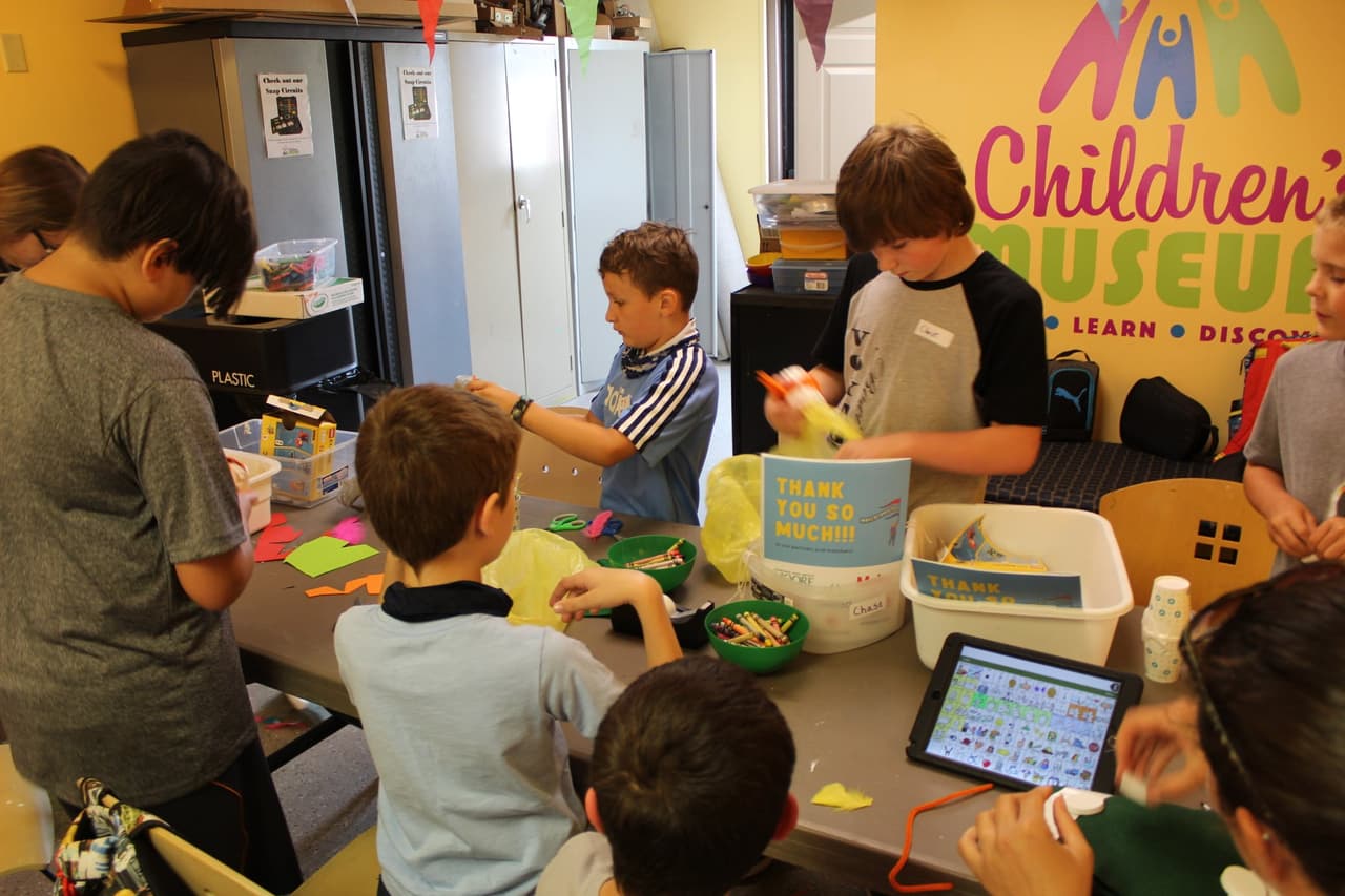 <b><a href="https://the-childrens-museum.org/" target="_blank">The Bloomsburg Children's Museum</a></b>. Los niños podrán jugar, aprender y descubrir con más de 50 exhibiciones interactivas. Se realizan fiestas de cumpleaños, viajes al campo, programas de exploradores y más.
