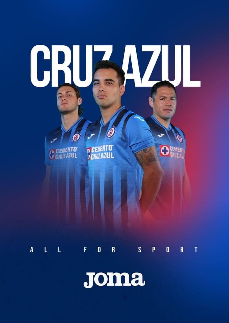 Cruz Azul se lució con esta playera, pues hace un guiño a su campeonato colocando su estrella arriba del escudo.