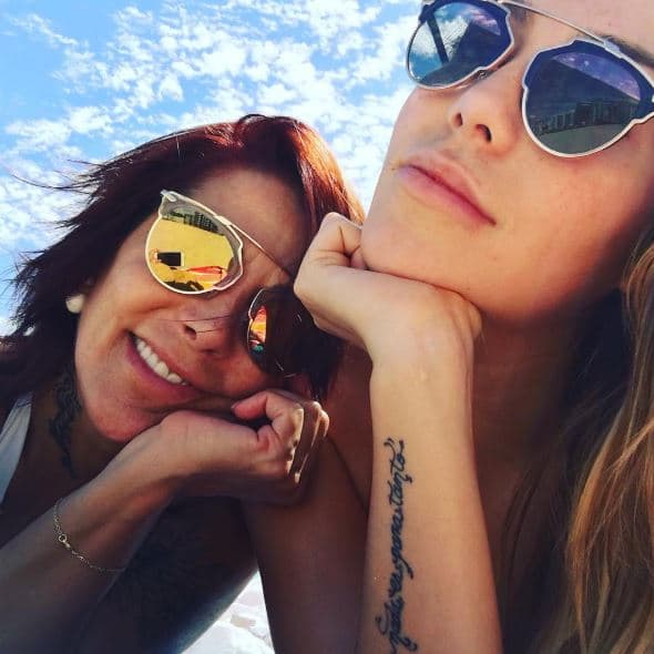 "
<b><a href="https://www.univision.com/famosos/alejandra-guzman-golpeo-a-su-cunada-su-hermano-luis-enrique-saca-a-todos-de-dudas-fotos">Estoy seguro que la van a apoyar</a></b>, estoy seguro de que si tenemos que llegar a ese punto ellos van a estar ahí con ella", dijo al programa mexicano. 
<br>