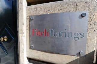 Fitch retira a EEUU de lista negativa