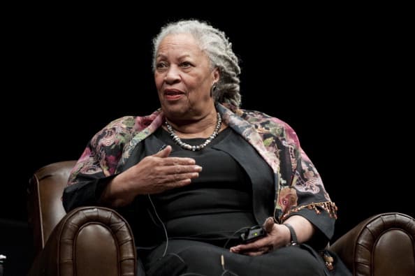 Su nombre real era
<b>Chloe Anthony Wofford y nació el 8 de febrero de 1931</b> en Lorain, Ohio.