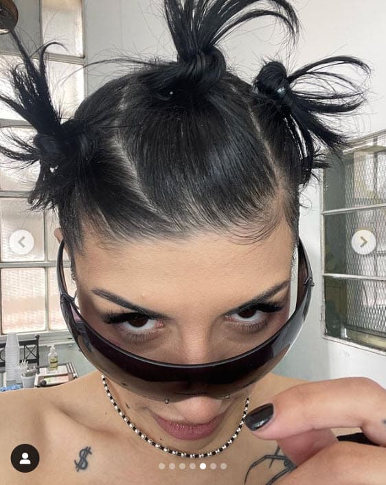 Ni ella ni Nodal han confirmado que exista un romance entre ellos.
<br>