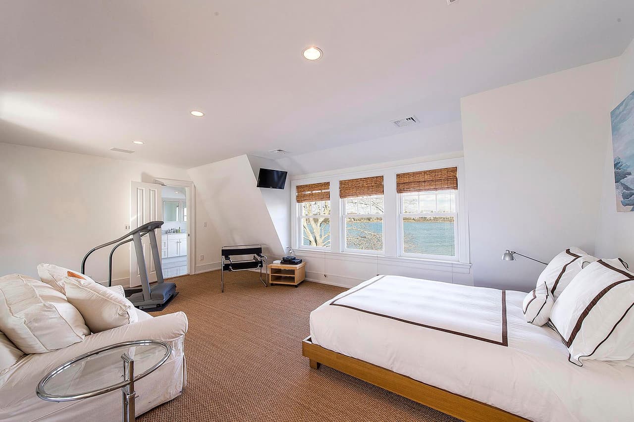 De acuerdo con la información, la intérprete realizó un depósito de
<b>un millón de dólares</b> como pago de seguridad para poder alquilarla.
<br>