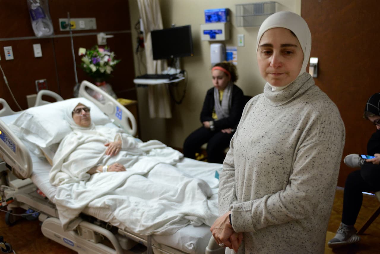El veto de Trump impide a una mujer siria visitar a su madre operada de cáncer en EEUU