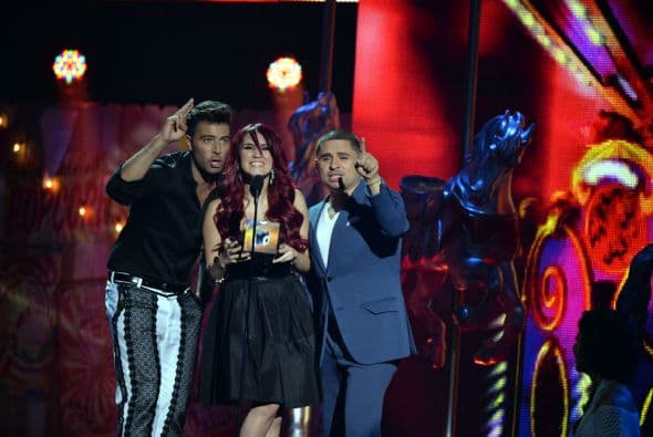 La juventud a todo lo que da, gracias a la presencia de la hermosa Dulce María, quien estuvo acompañada de los galanes Jencarlos Canela y Larry Hernández.