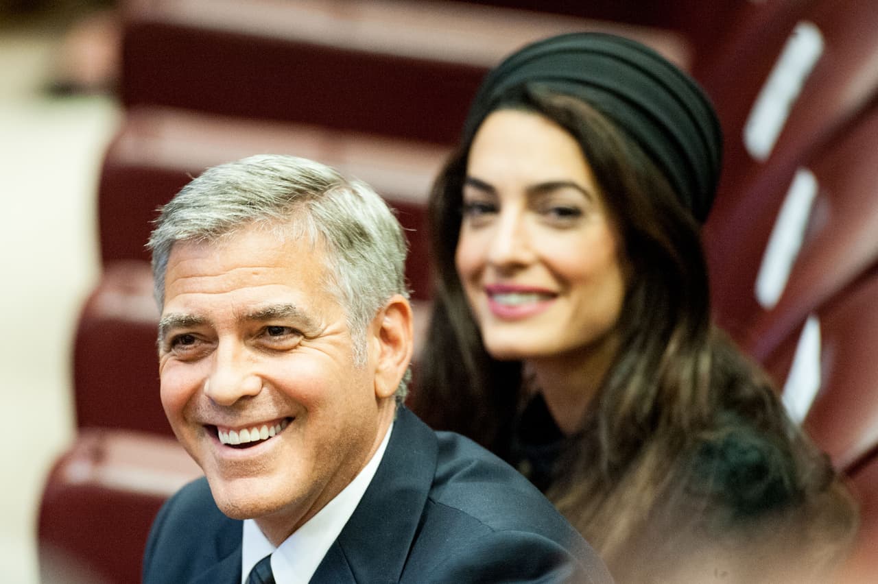 Los Clooney fueron participantes del seminario: "Entre la Universidad y la escuela: una pared o un puente".