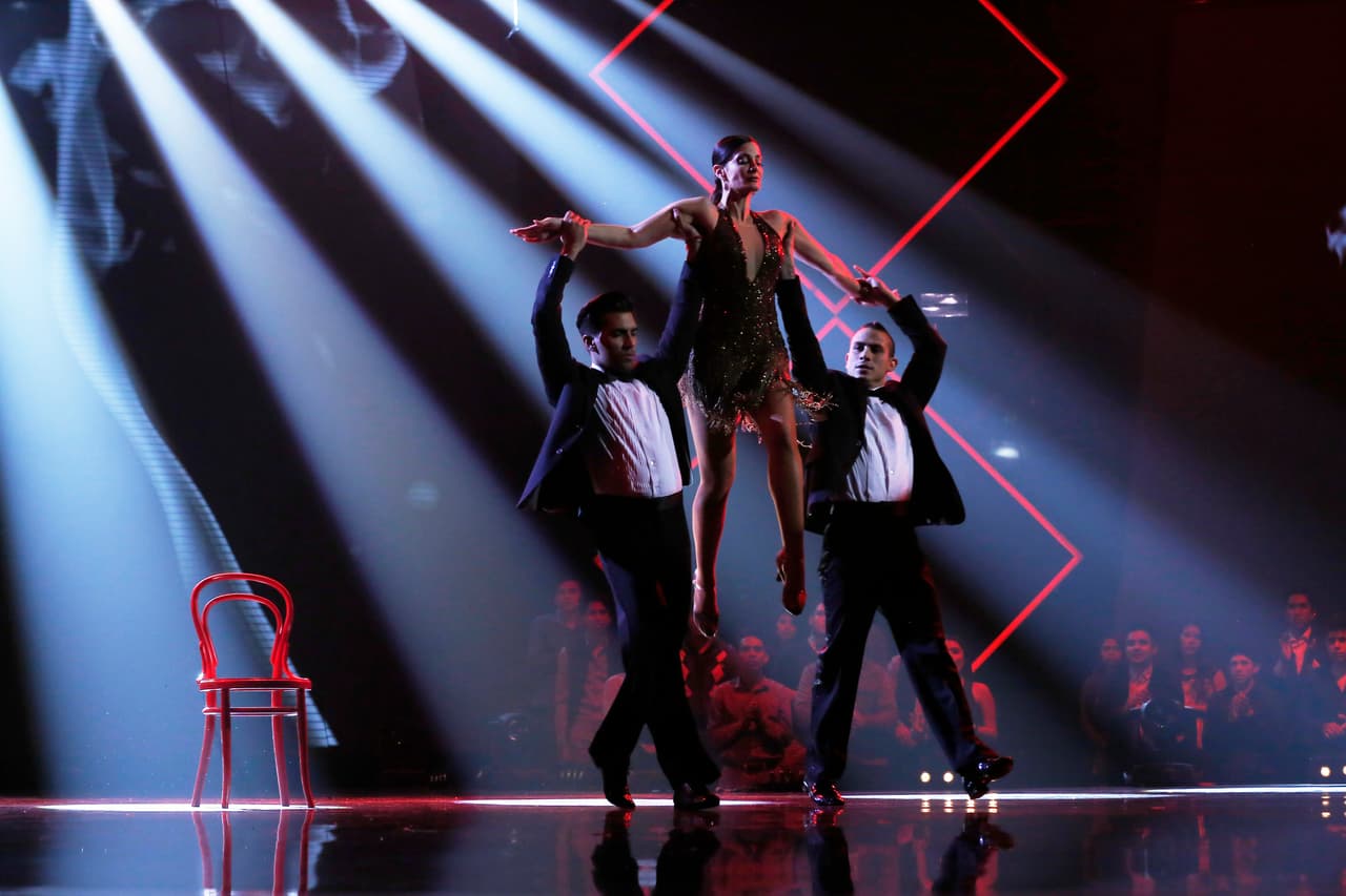 Y es que Dayanara bailó un tango con el tema 'A quien le importa'. Mira la presentación 
<a href="http://uni.vi/nLjF100NwXh">aquí</a>.