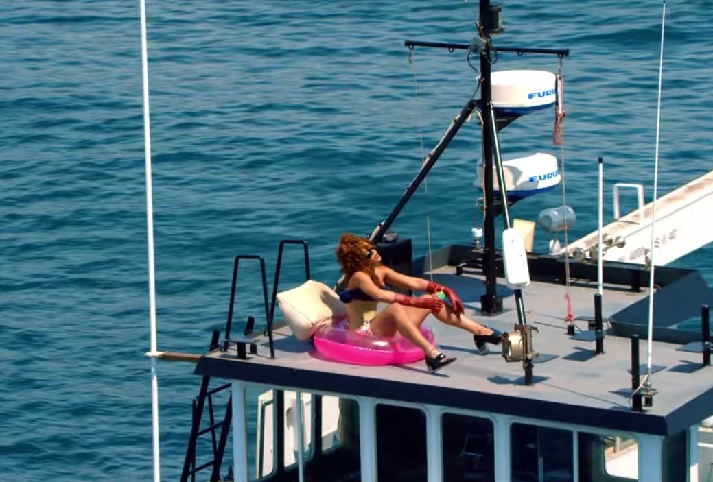 Rihanna ha presumido este trabajito del cual ella fue co-productora.