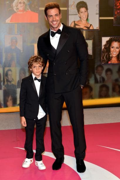 Estos actores y actrices desfilaron por la alfombra de Premio Lo Nuetro 2014. Altaír Jarabo, Jorge Salinas, Elizabeth Ávarez, Ana Brenda Contreras, Scarlet Ortiz, Christian Meier, Ana Lorena Sánchez, Alberto Salaberry, Pedro Moreno, Marjorie de Sousa, Mané de la Parra, Zuleyka Rivera y William Levy. ¿Cuál fue tu favorito?