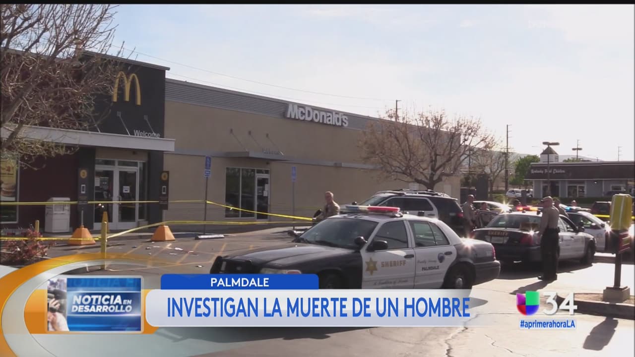 Seguridad de McDonalds dispara contra hombre desnudo quien apuñaló a un abuelo de 88 años 