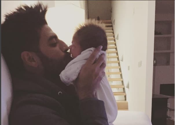 Carlos Vela presume su regalo de Día de Reyes