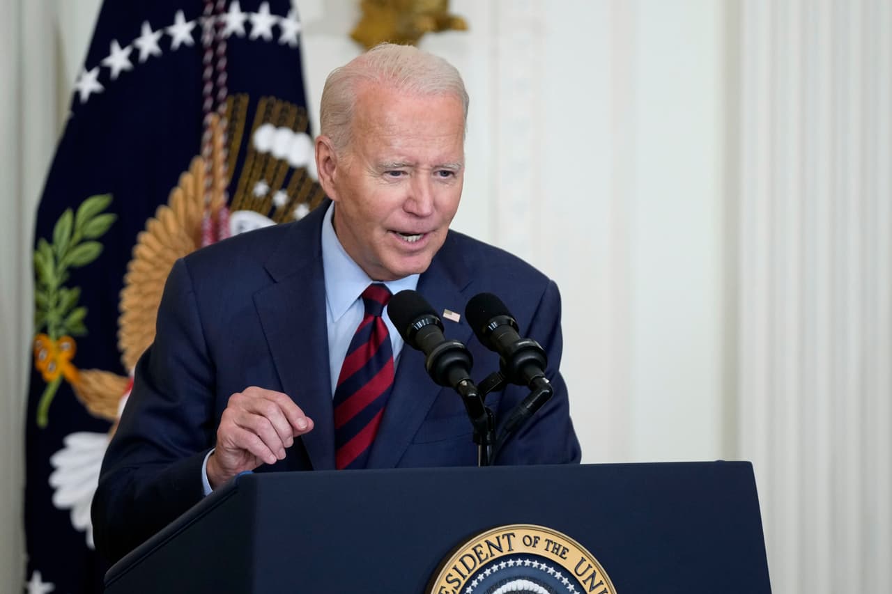 En qué consisten las nuevas medidas de Biden para reducir los costos de salud y la deuda por gastos médicos