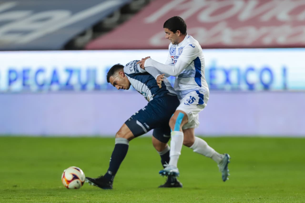La Máquina logra conseguir sus primeros tres puntos del torneo luego de vencer 0-1 a Pachuca con gol de Juan Escobar.