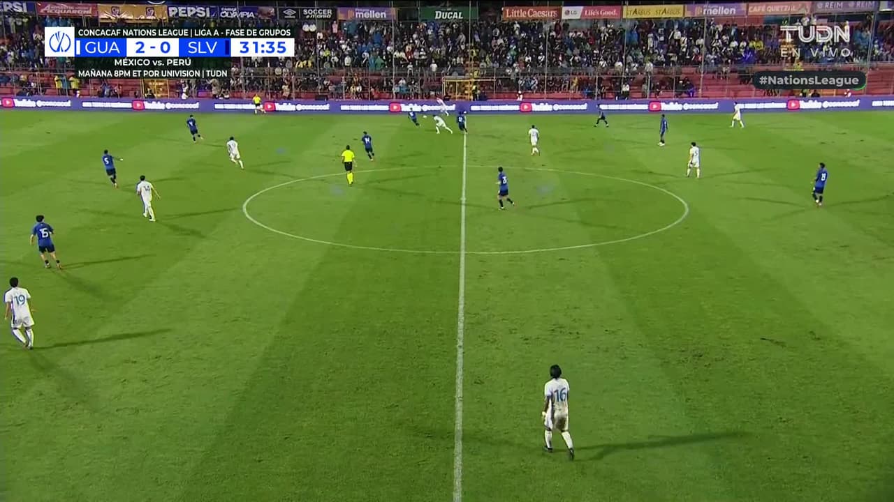 ¡GOL!  anota para Guatemala. Jehú Fajardo