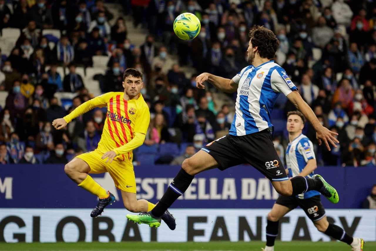 Barcelona hace empate de último minuto ante el Levante 2-2 durante la J24 en La Liga. Pedri abrió el marcador a favor de los culés, pero Sergi Darder y Raúl de Tomás pusieron arriba a los locales y, en el 90+2' Luuk de Jong salvó al equipo de Xavi con golazo.