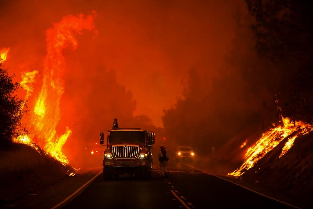Incendios en California han arrasado con superficie similar a 27,000 campos de fútbol