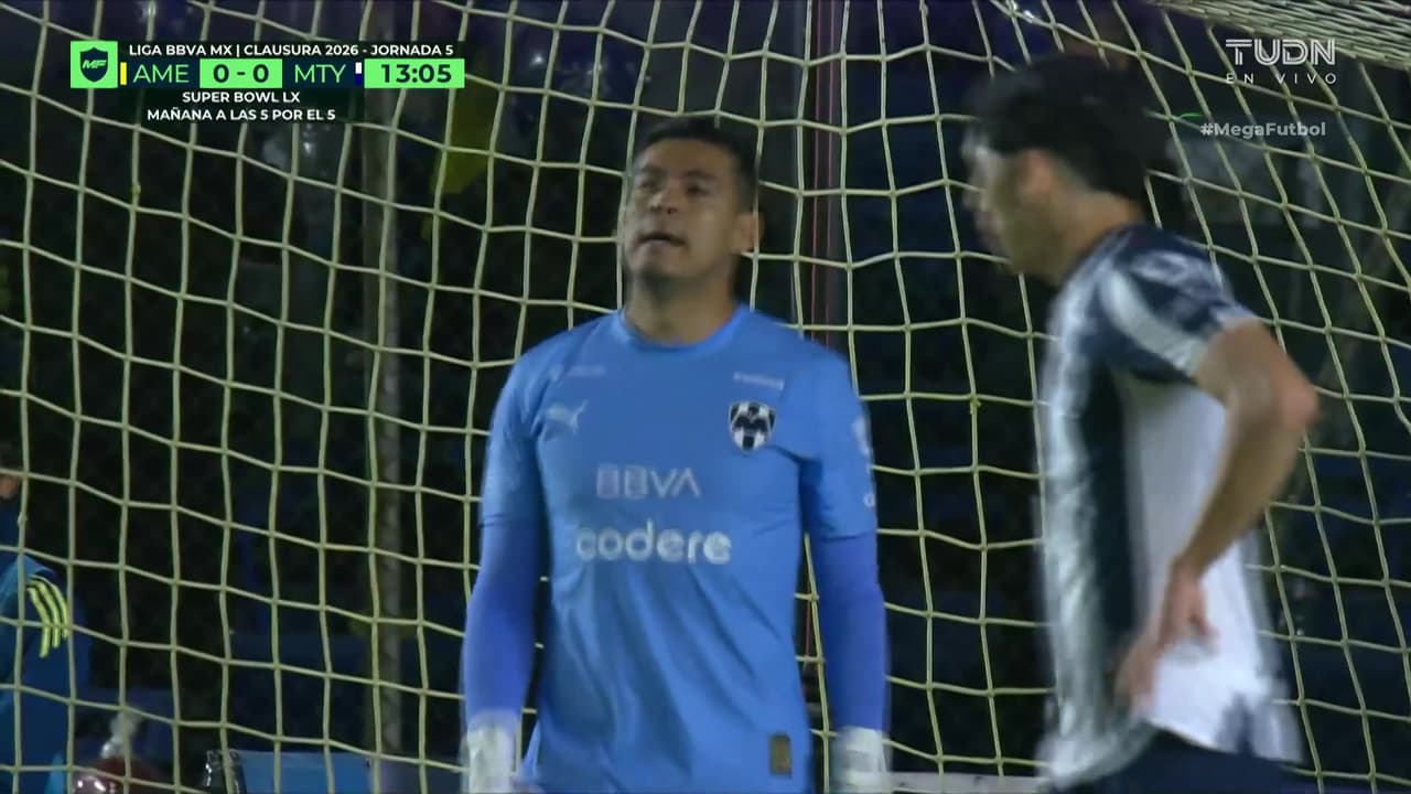 ¡La enorme atajada del Mochis con la que evita el primero del América vs. Rayados!