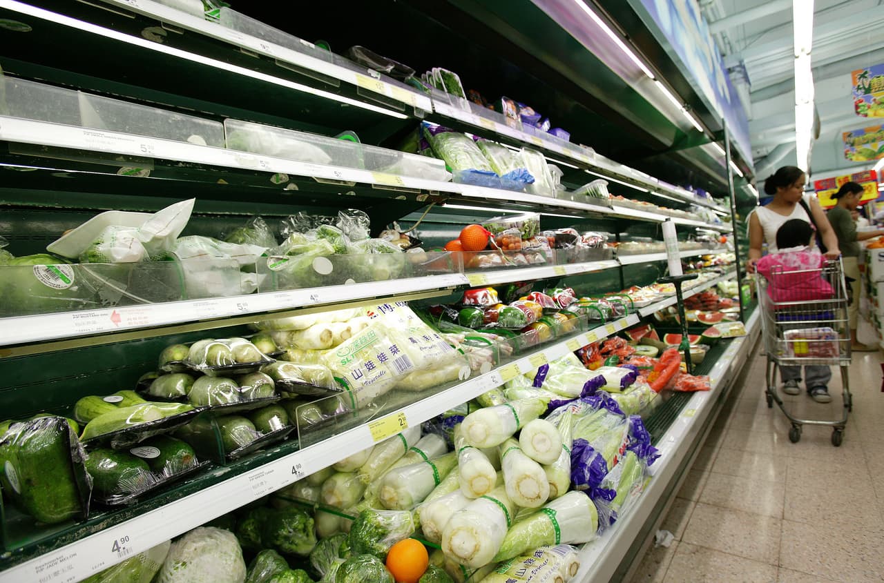 <a href="https://www.univision.com/local/dallas-kuvn/que-beneficiarios-del-programa-snap-califican-para-recibir-dinero-extra-aca-te-contamos-video">El distrito escolar de Fort Worth dijo a Noticias 23</a> que todos sus estudiantes reciben alimentos gratuitos y puede que no califiquen para este beneficio.