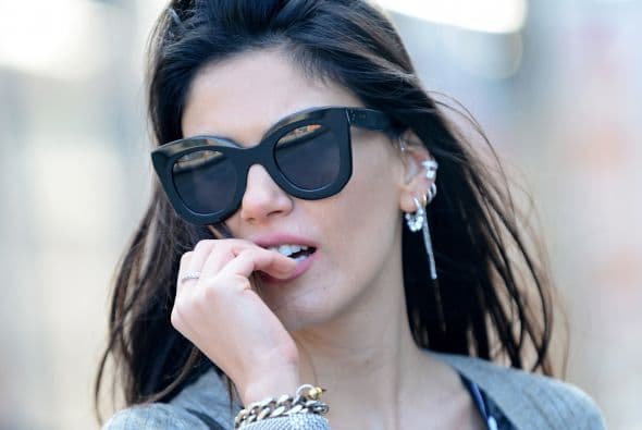 Si lo que te gusta es el 'glamour', opta por unos lentes de sol grandes.