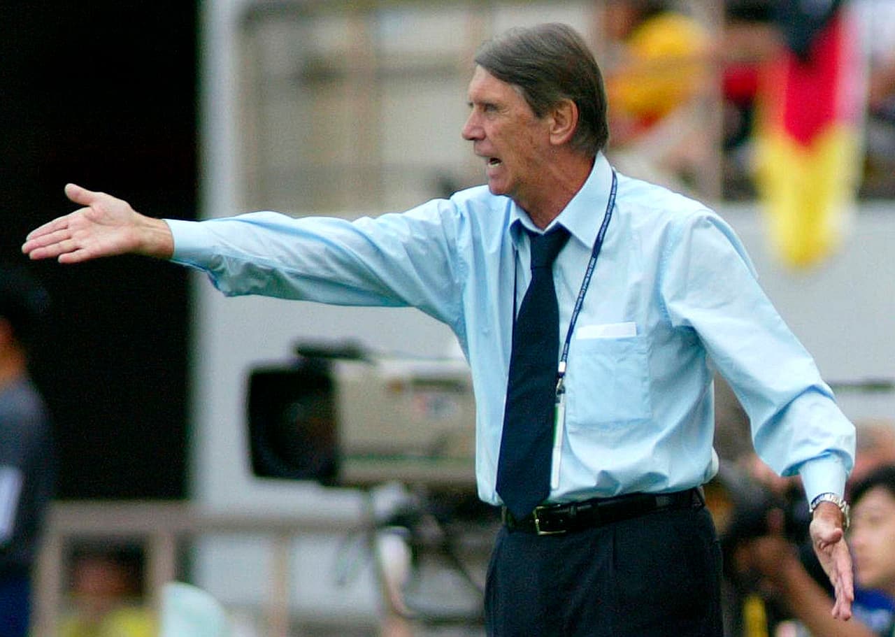 Fue un futbolista y entrenador que creó una hegemonía importante en el Milan, misma que siguió su hijo Paolo con mucho éxito, más que él, y que ahora continúa su niete Daniel.