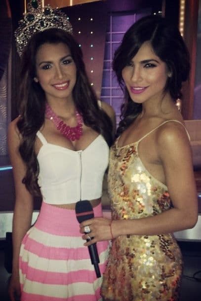 Dos reinas que nos deleitan con su belleza y talento.