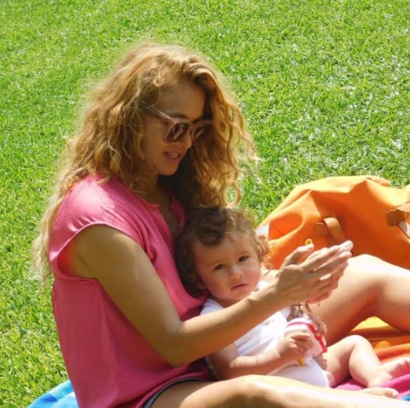 Pero además, en 2006 Paulina también mantuvo otro litigio con el fisco mexicano, esta vez por un crédito fiscal por 2,4 millones de pesos. De acuerdo con People en Español, todo indicaba que la única opción de la artista era pagar para que Hacienda no iniciara un juicio penal en su contra, por evasión fiscal.