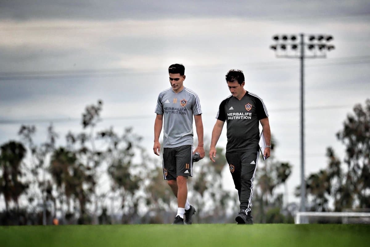 A falta de la documentación, nuevo creativo de LA Galaxy está listo para debutar