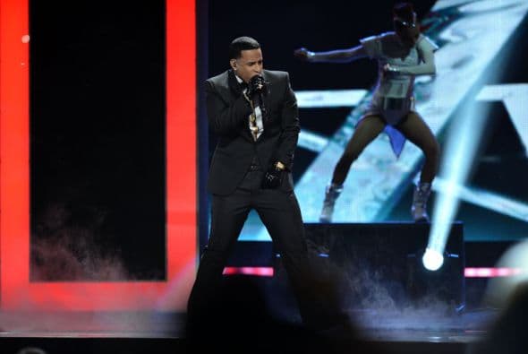 Y obviamente, él no podía faltar a la gran fiesta de la música latina.