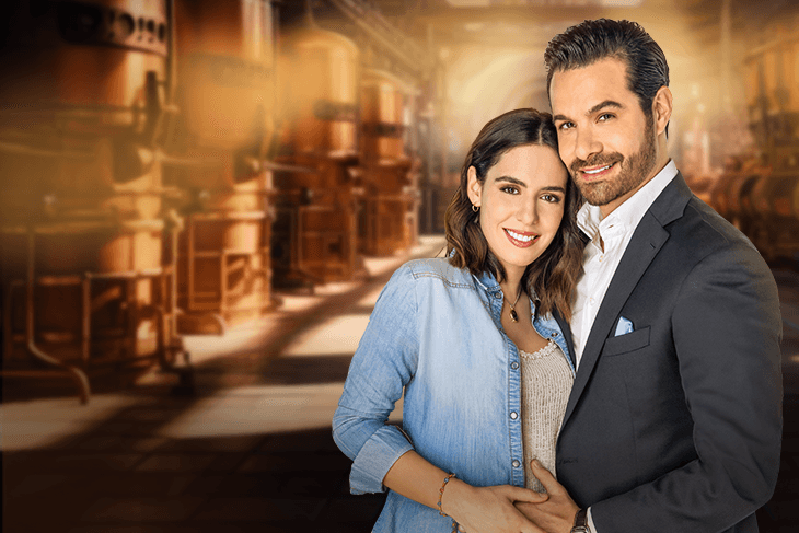 Camila Valero y Brandon Peniche protagonizan La Historia de Juana.