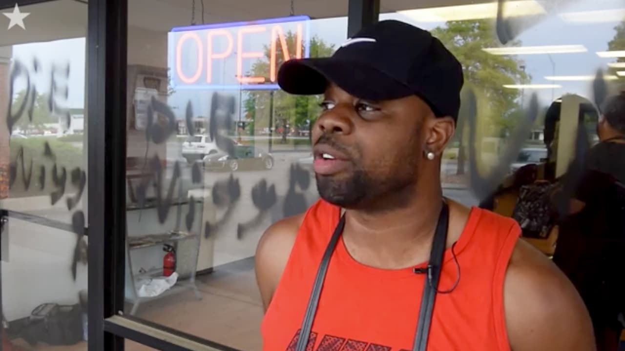 Peluquería vandalizada