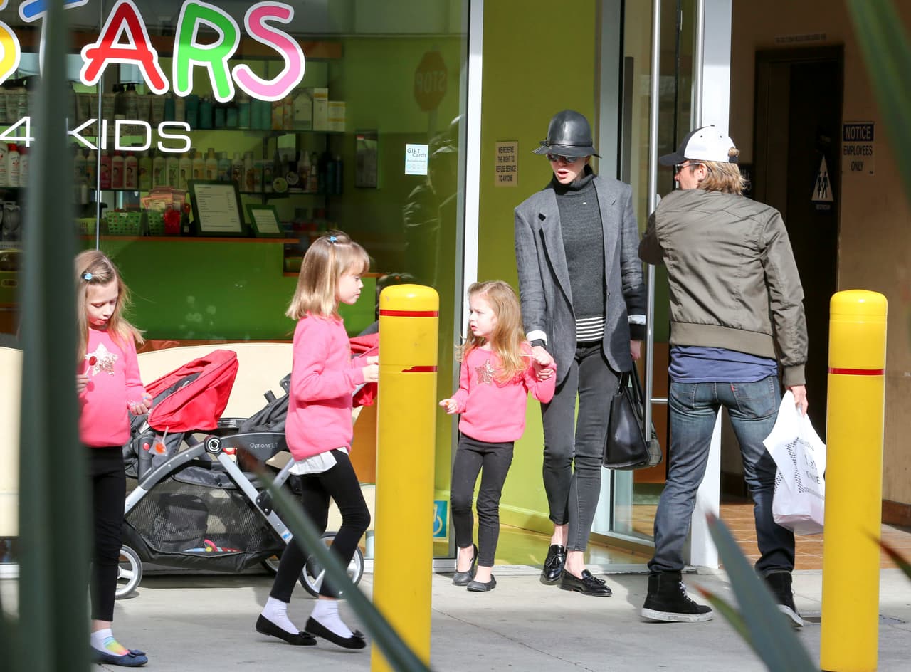 Se cambiaron ahí a otros outfits coordinaditos.