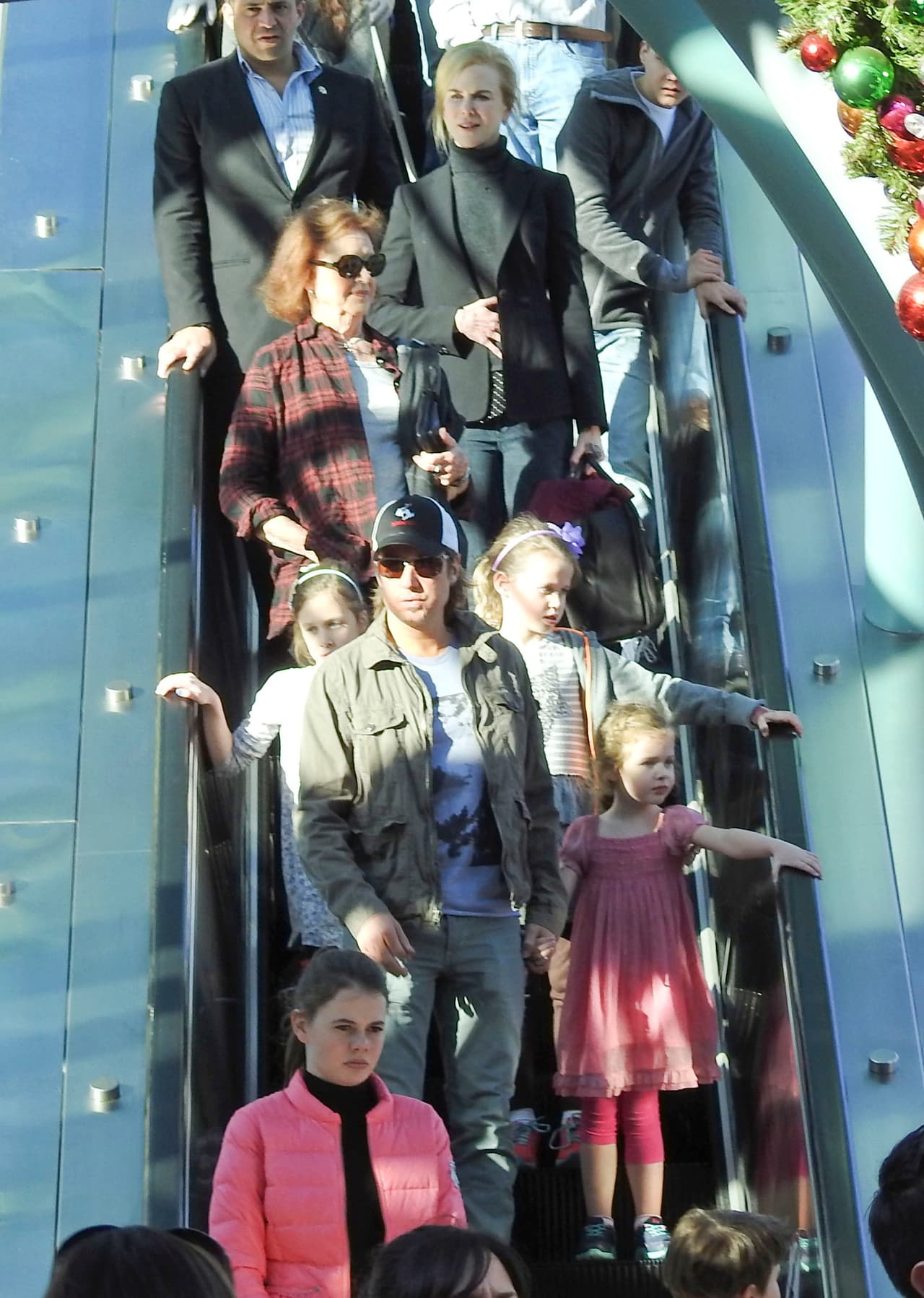 Nicole iba con su mamá, su esposo Keith Urban, sus dos nenas y una amiguita de ellas.