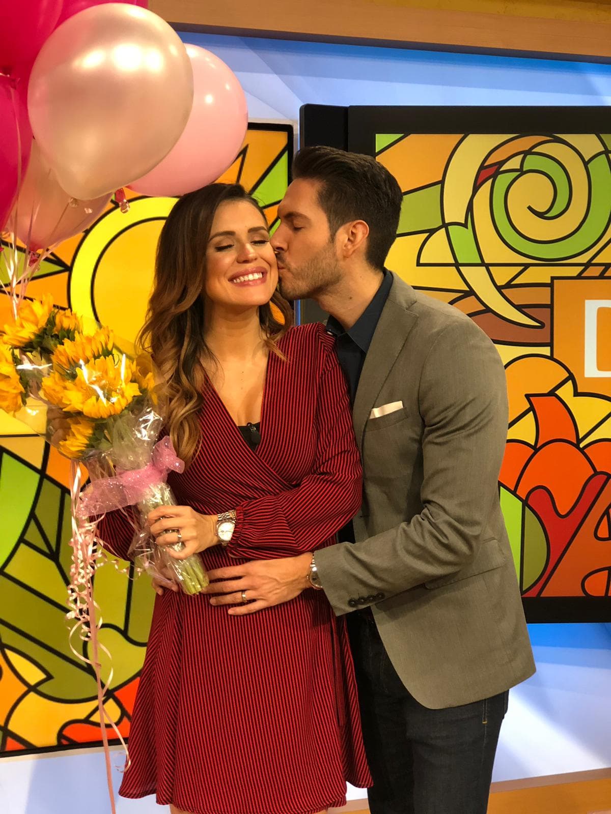 Con esta imagen llena de amor, Carolina y su esposo celebran este gran regalo que les da la vida.