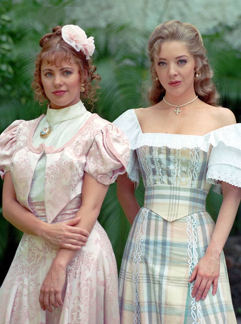 El melodrama, creado por Caridad Bravo Adams y producido por José Rendón, estuvo al aire durante siete meses.