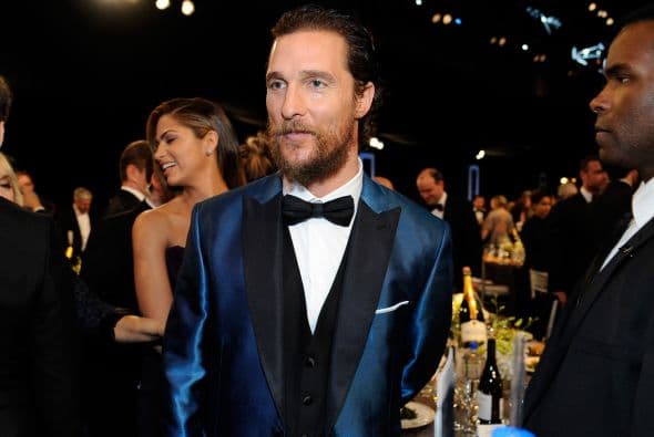 Por ahí corren rumores de que Matthew McConaughey en lugar de anunciar autos, aparecerá en un comercial de navajas para rasurar.