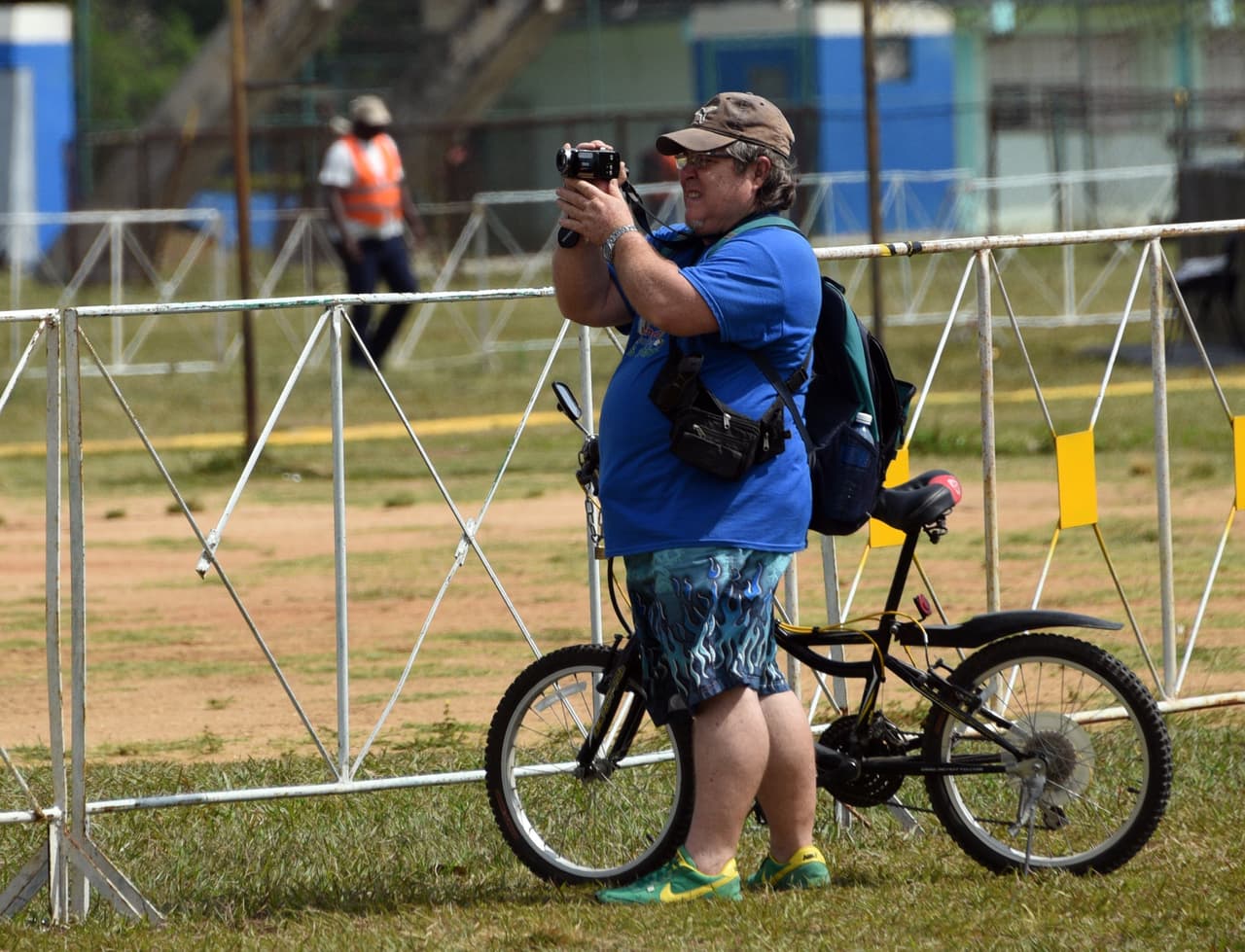 Los fanáticos no pararon de captar con sus cámaras cada momento del montaje.