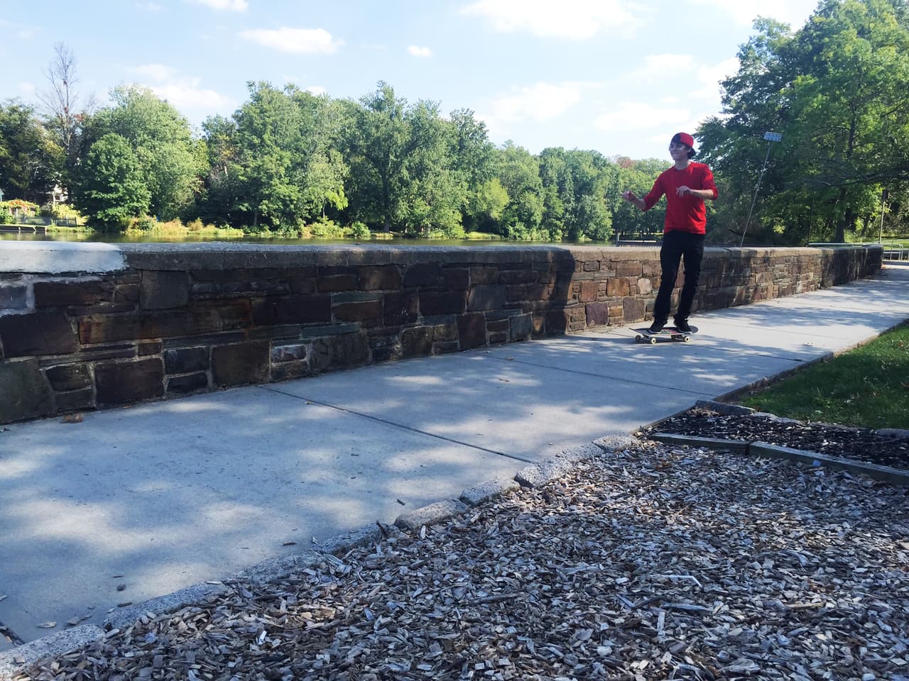 Nos hemos enamorado de Christopher Vélez. Ahora, él nos revela qué es lo que en verdad le quita el sueño: su patineta.