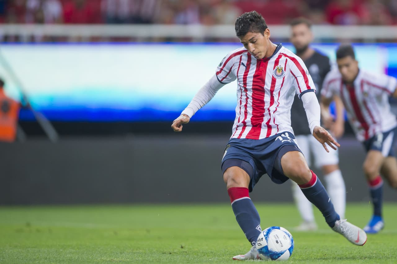 El encargado de cobrar por parte del Rebaño fue Ángel Zaldívar, quien no perdonó al mandar su remate al fondo de la red de Hugo González para el 1-0.