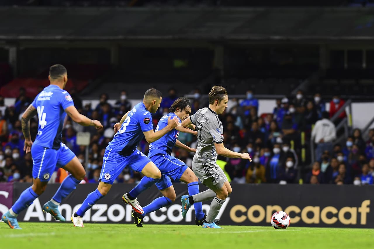 Montreal encerró a Cruz Azul en la recta final y lo puso nervioso al adueñarse de la posición. Sin embargo, La Máquina pitó en casa y se llevó una ventaja de un gol para el cierre de la serie en Canadá.