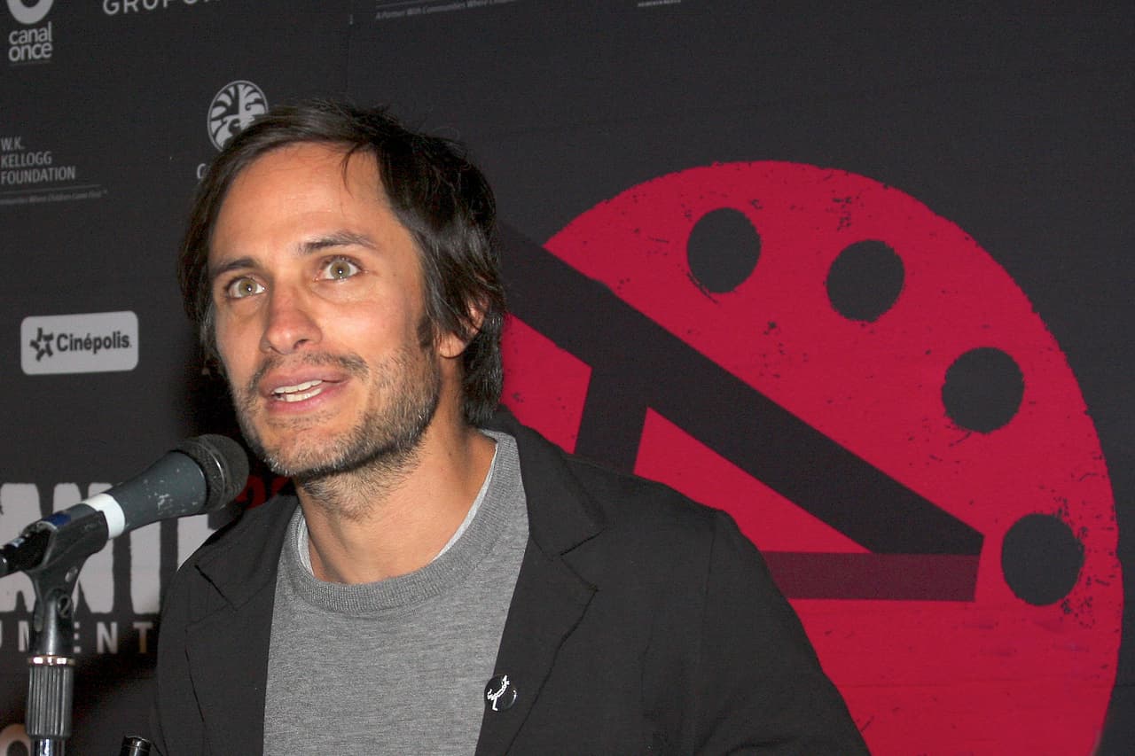 Las expresiones de Gael García surgen después del
<b><a href="https://www.univision.com/shows/despierta-america/llanto-denuncias-y-desesperacion-ante-la-desgracia-de-la-familia-lebaron-masacrada-en-mexico-video">ataque que sufrió</a></b> la familia LeBarón en la frontera de los estados mexicanos de Sonora y Chihuahua, donde murieron 9 de sus integrantes.