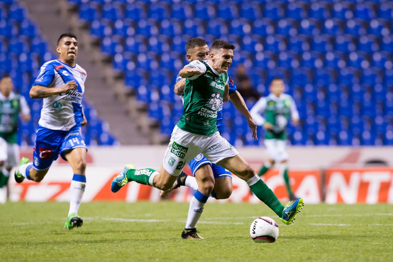 León: Maximiliano Cerato, 2 juegos 81 minutos.