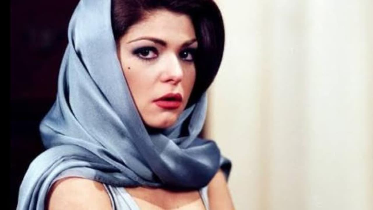 “Quisiera ser distinta, conformarme, pero no puedo”, 'Soraya Montenegro', en 'María la del Barrio'. 
<br>