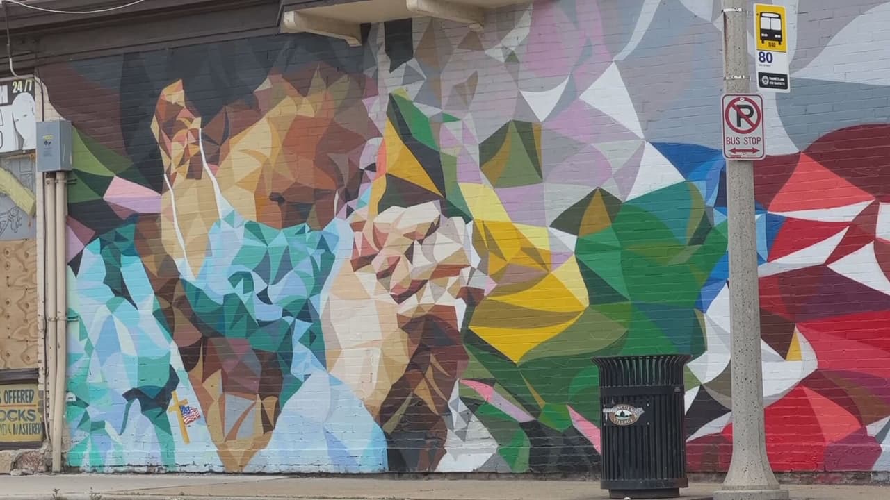 <b>"Héroes del 2020"</b>, es el nombre de esta pieza.